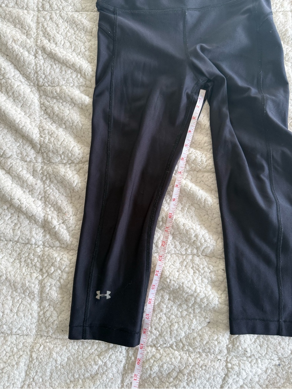 Under Armour Black Cropped Training Leggings - Picture 6 of 7
